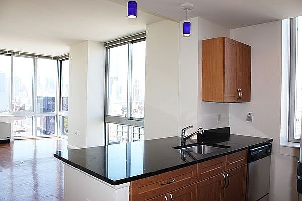 1st image of 229 Chrystie St APT 1110