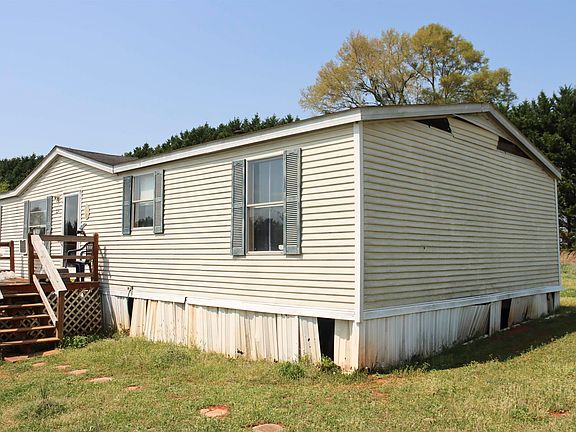 4th image of 124 Arabian Way