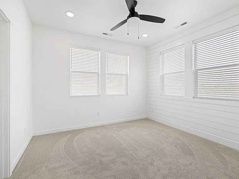 4221 Saylor Ln #52 — Photo 15