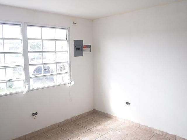 2nd image of 111 Calle Colombia