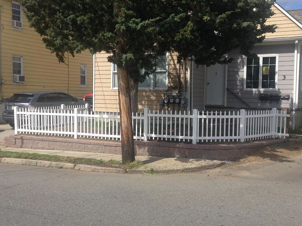 2nd image of 3 Obert St