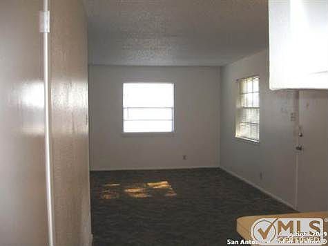 3rd image of 10815 Amhurst Dr APT 1