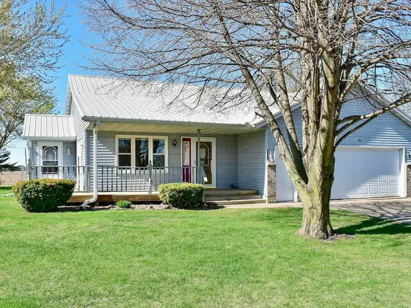 155 Nicholas Dr, Lewiston, MN 55952