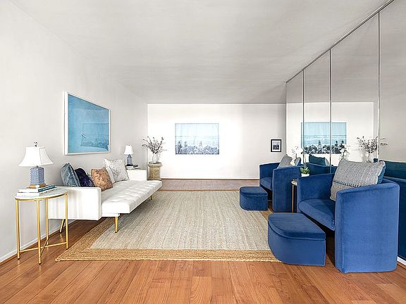 4th image of 370 Ocean Pkwy APT 11A