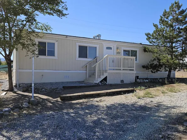 5707 Jacobson Way, Sun Valley, NV 89433