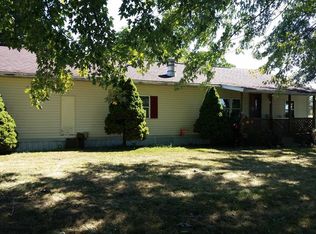 138 Locke Rd, Saint Marys, WV 26170