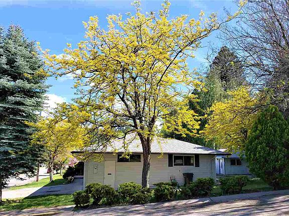 5th image of 375 Bel Air Dr