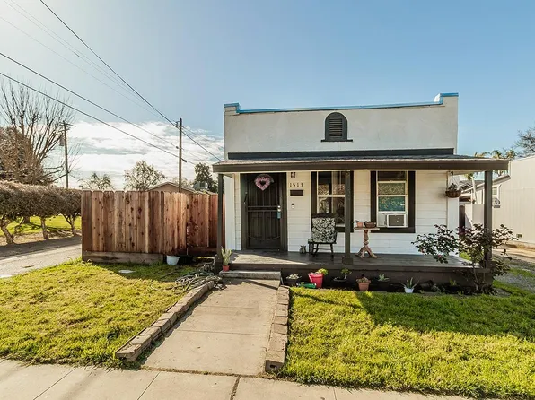 1513 Stillman St, Selma, CA 93662