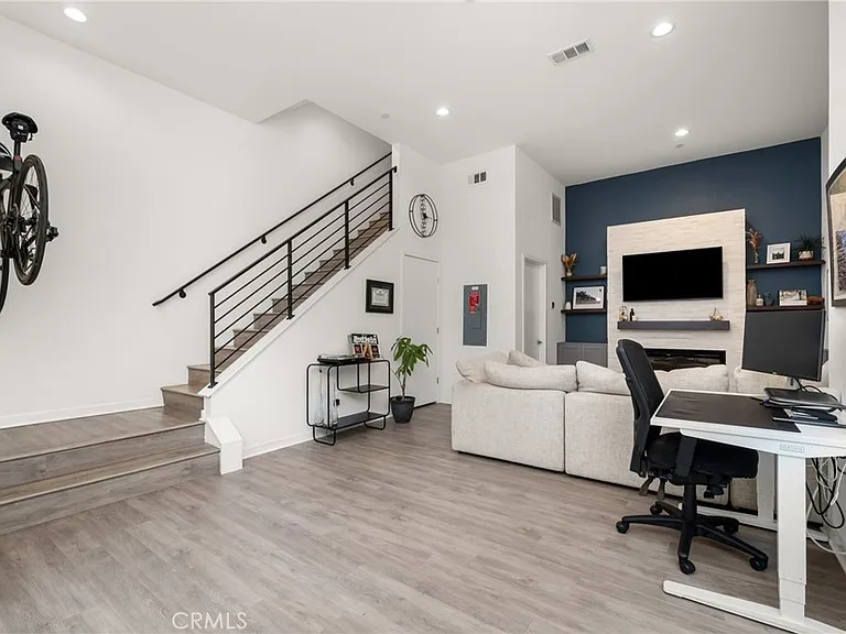 3032 N Coolidge Ave — Photo 5