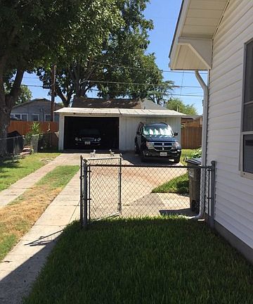3rd image of 1740 Schley Ave