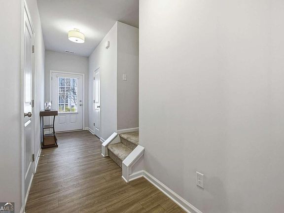 2nd image of 3175 Meadowstone Ln