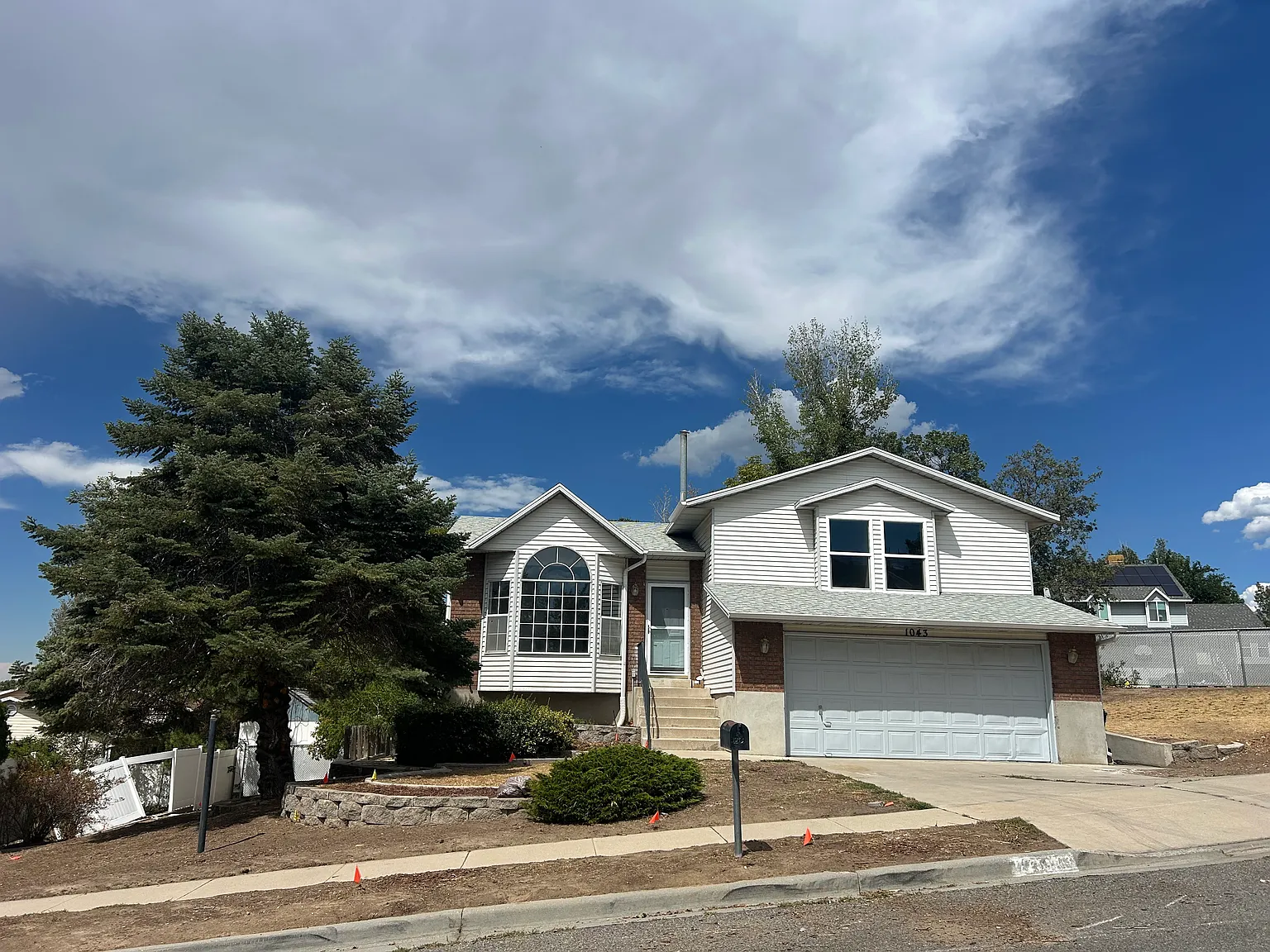 4 bed, 2060 sqft, $2,750 — Photo 1