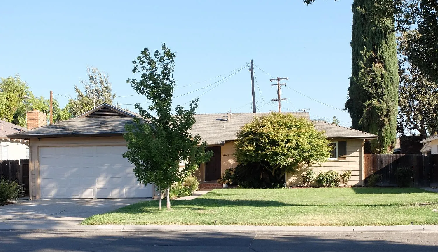 2027 Joaquin St photo 1