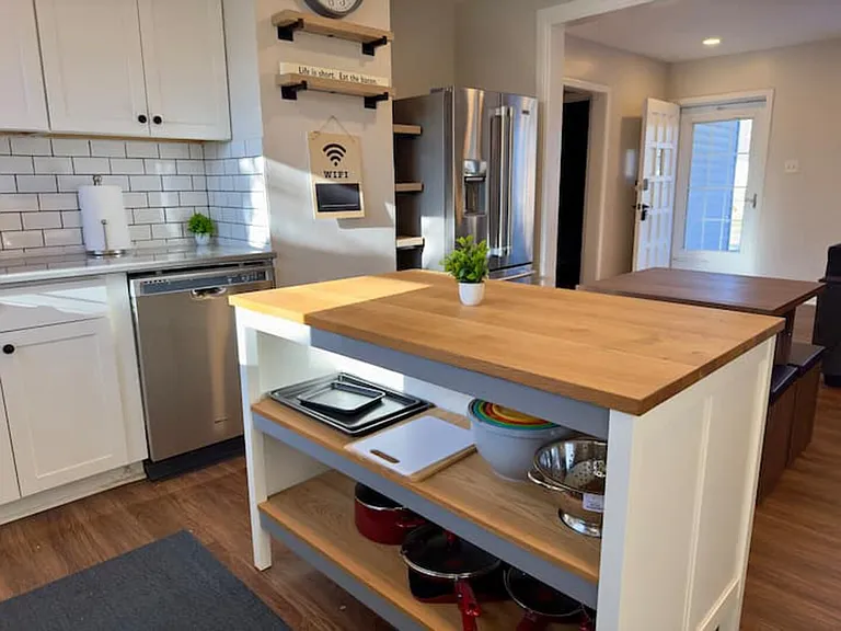 Kingsley Dr — Photo 10