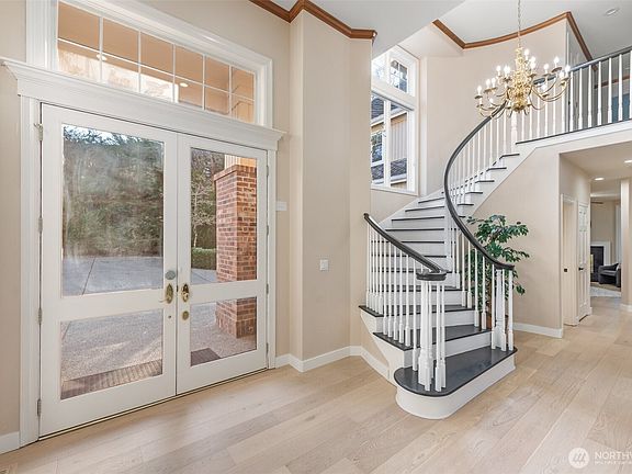 3rd image of 5539 178th Avenue SE