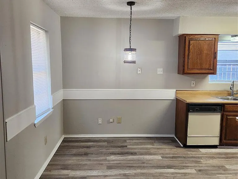 12419 Sparrow Ct — Photo 6