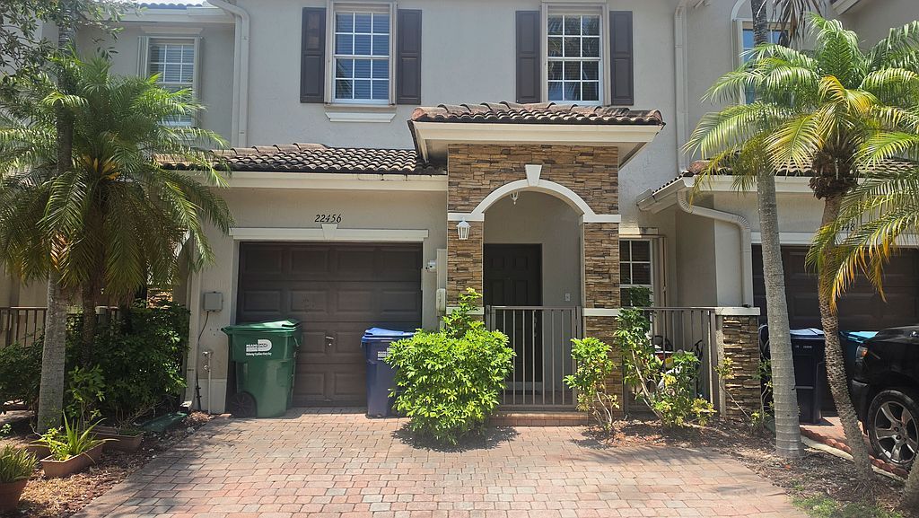 22456 SW 89th Path - Property Image