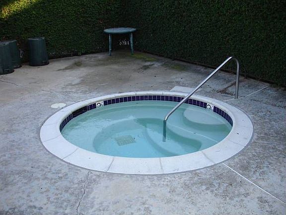 jacuzzi