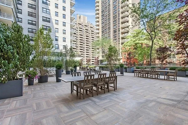 Rented by UES Management | media 11