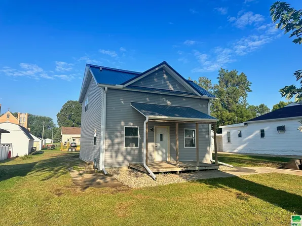 210 Dover St, Kingsley, IA 51028