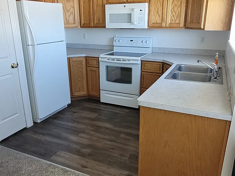 5413 S 4075 W — Photo 2
