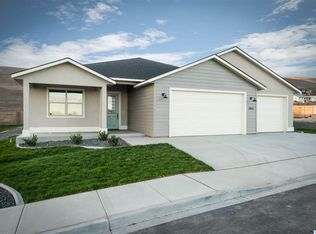 2653 W 44th Pl, Kennewick, WA 99338