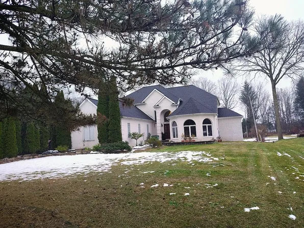 12428 Lennry Rd, Shelby Township, MI 48315
