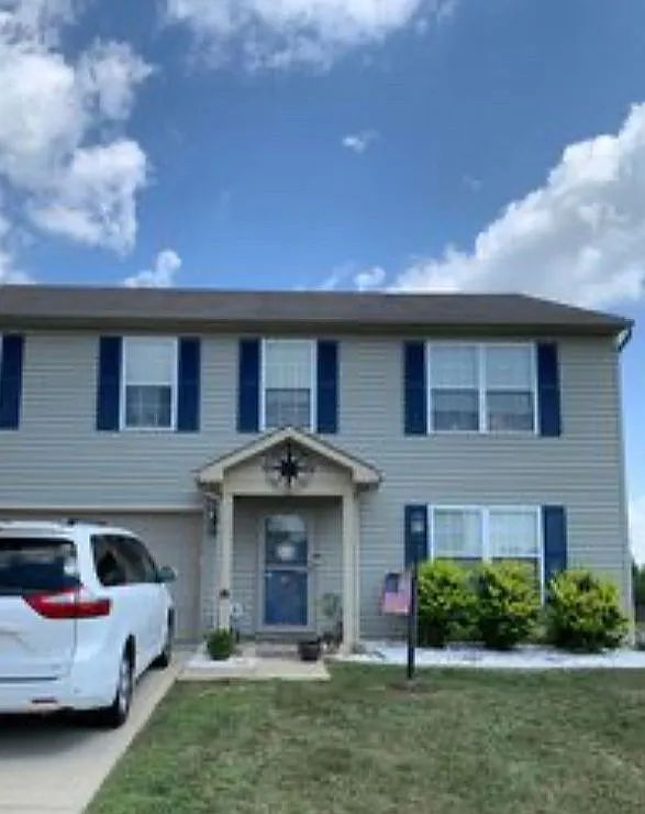 69 Lynn Ct photo 1