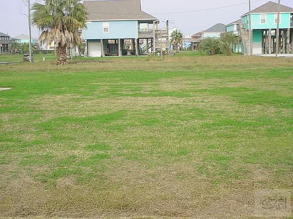 5th image of 960 Pelican Ln