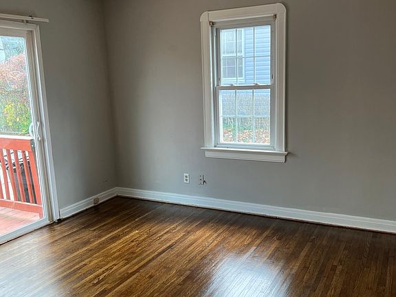 5th image of 747 Greenwood Ave