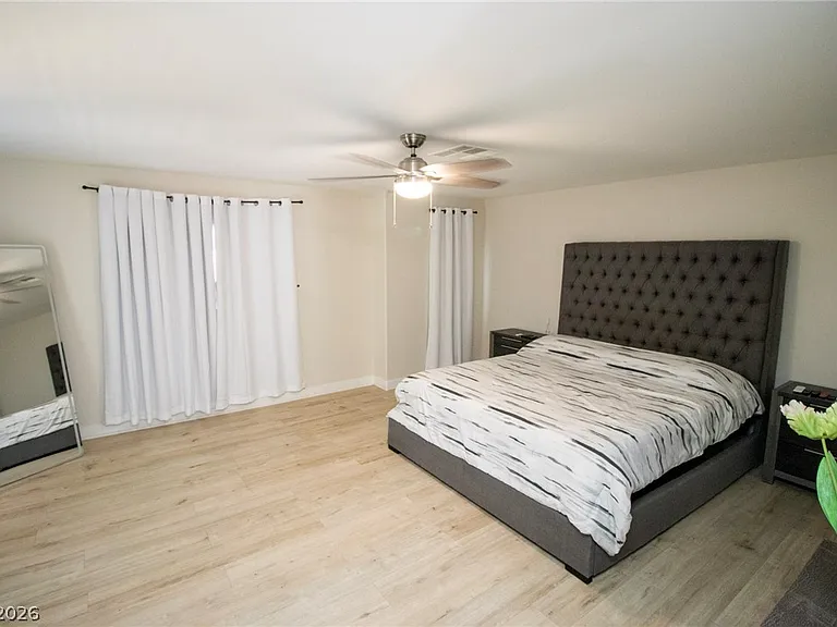 9955 Heritage Desert St — Photo 11