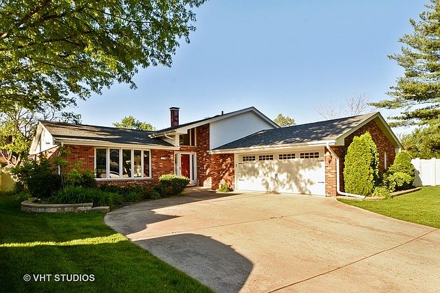 1st image of 15219 Bayberry Ct