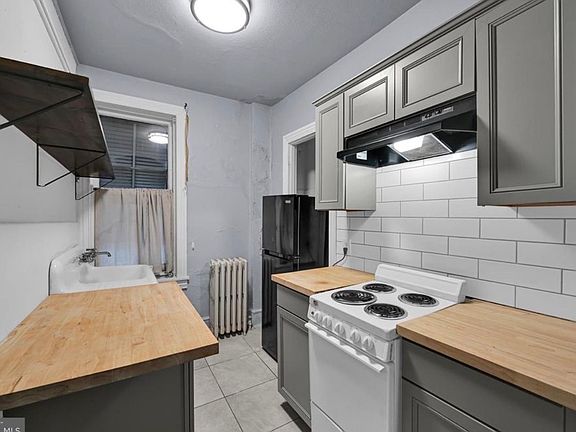 5th image of 643 N 3rd St APT 4