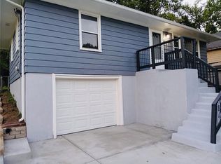 1907 Steele Rd, Kansas City, KS 66106