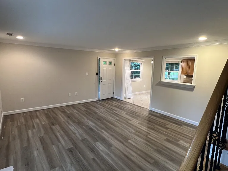 7723 Marthas Ln — Photo 4