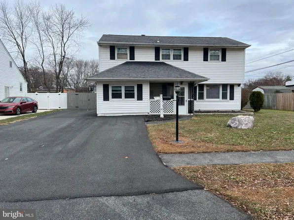4 McCord Dr, Newark, DE 19713