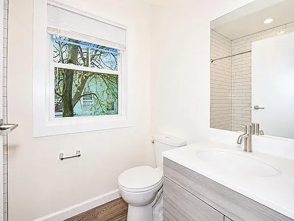 3 Evergreen Ave #3 — Photo 3