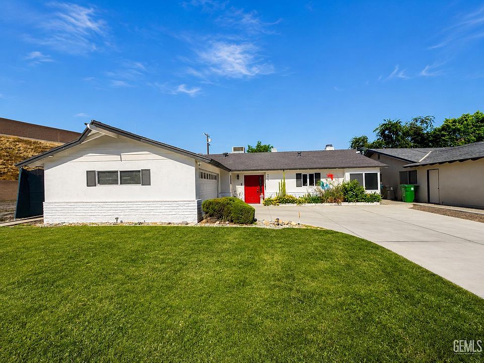1st image of 300 S Garnsey Ave