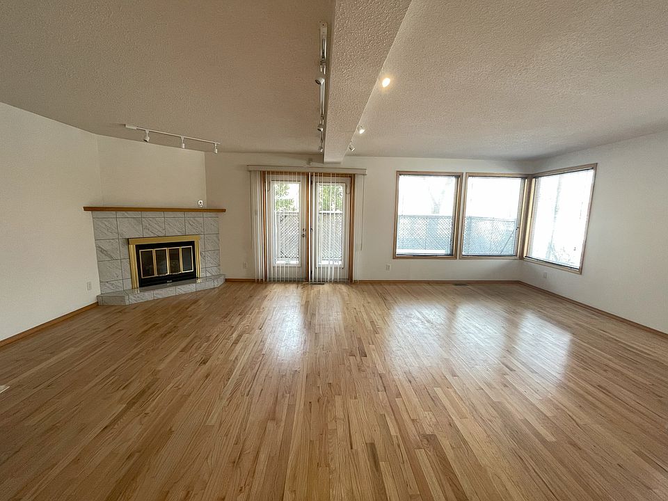 Main living area, access doors to patio