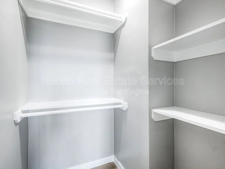 2394 W Jewett St #2392 — Photo 8