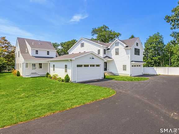 4th image of 517 Newfield Avenue