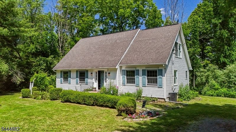 1st image of 138 River View Way