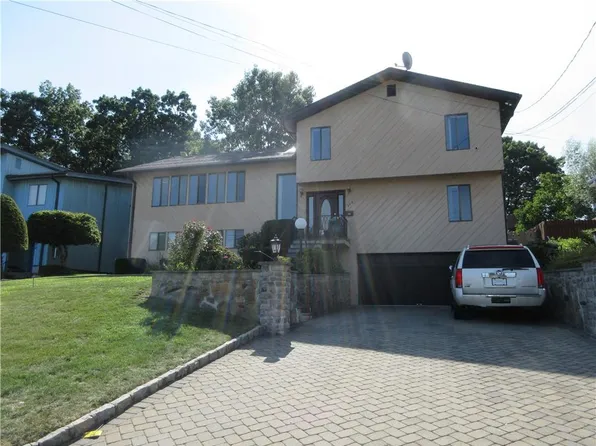 113 Patmore Avenue, Yonkers, NY 10710