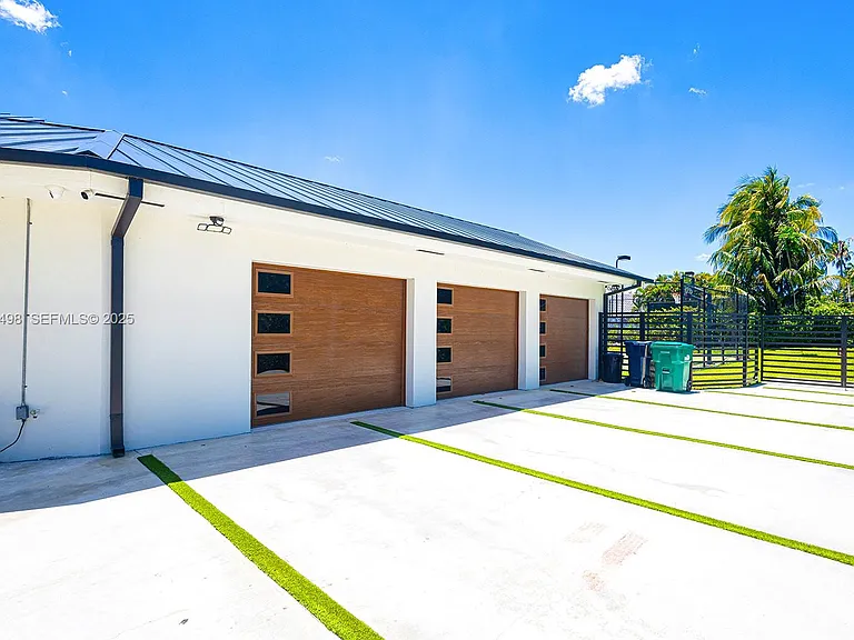 SW 89th Pl — Photo 3
