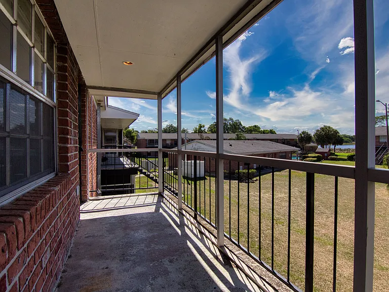 1424 Holden Ave #C — Photo 12