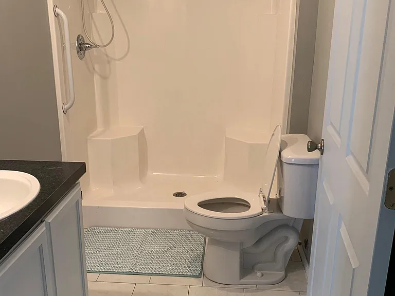 904 Sheryl St — Photo 2