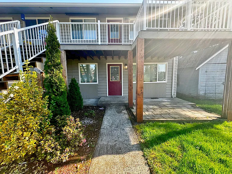 25523 Lawson St — Photo 5
