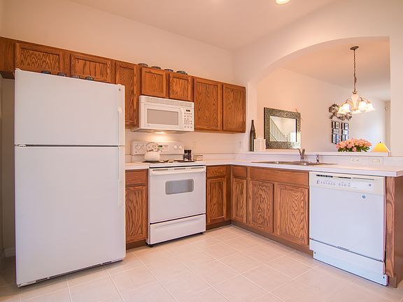 3rd image of 12968 Kings Crossing Dr