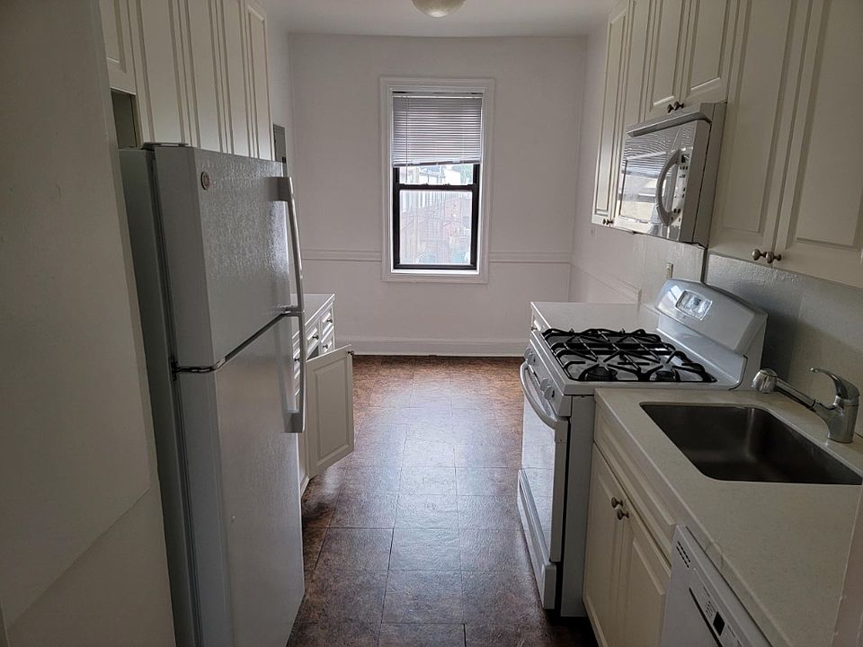 1st image of 3-5-7 East Ave #2