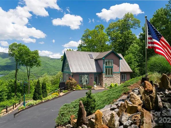 1 Wood Haven Ln, Black Mountain, NC 28711